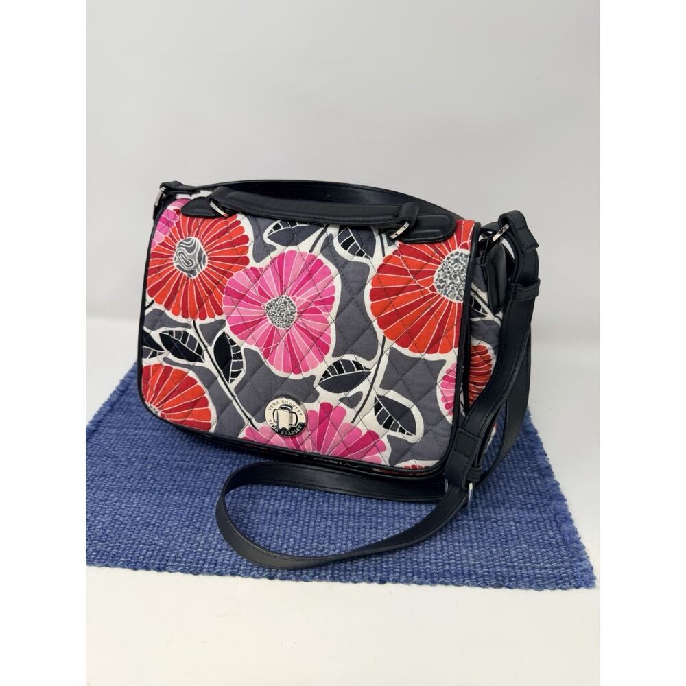 -MINT- Vera Bradley Crossbody Purse Floral Quilted Multiple Pockets Carry Handle